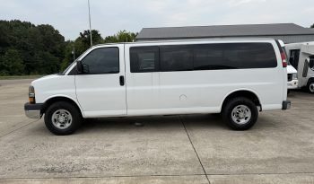 2014 Chevrolet Express 3500 Passenger full