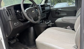 2014 Chevrolet Express 3500 Passenger full