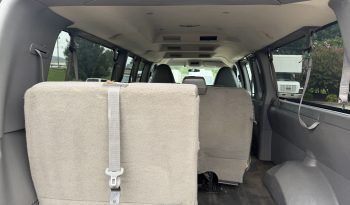 2014 Chevrolet Express 3500 Passenger full