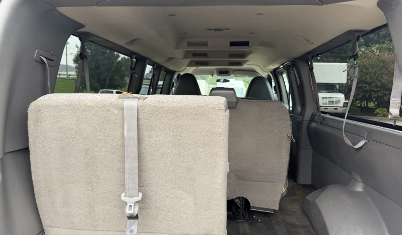 2014 Chevrolet Express 3500 Passenger full