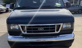 2004 Ford E-350 Passenger full