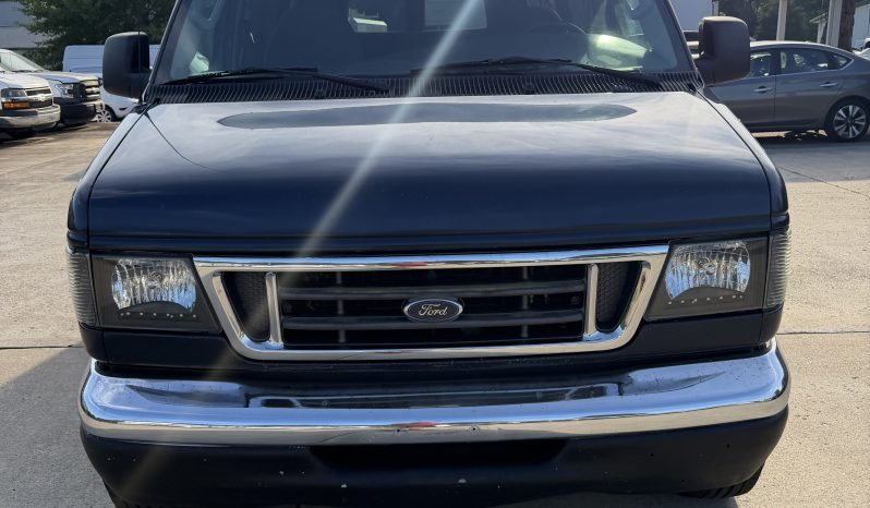 2004 Ford E-350 Passenger full