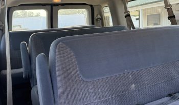 2004 Ford E-350 Passenger full